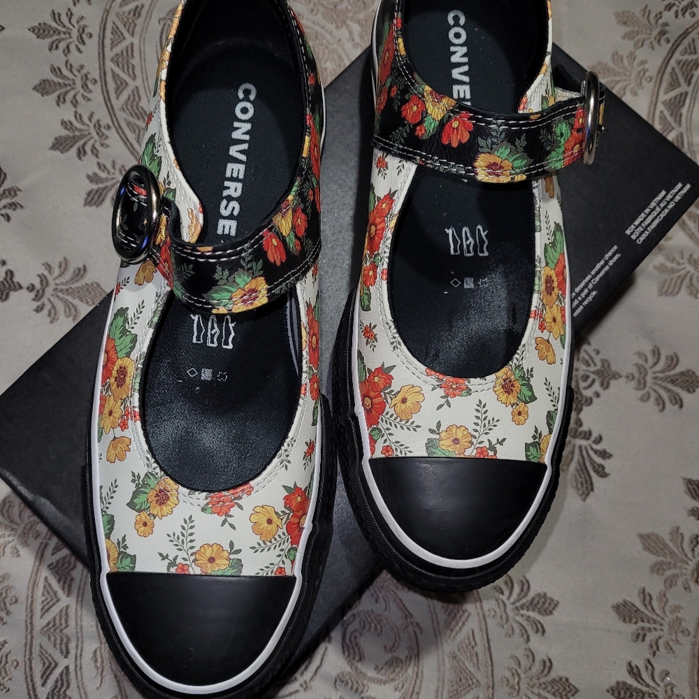 Converse Mary Jane  platform sneakers